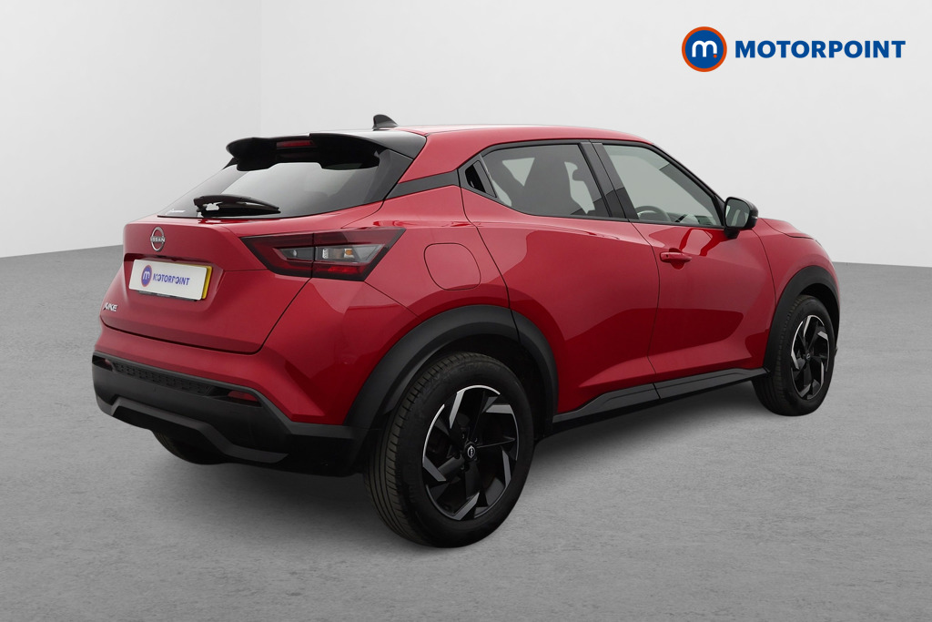 Nissan Juke N-Connecta Manual Petrol SUV - Stock Number (1574100) - Drivers side rear corner