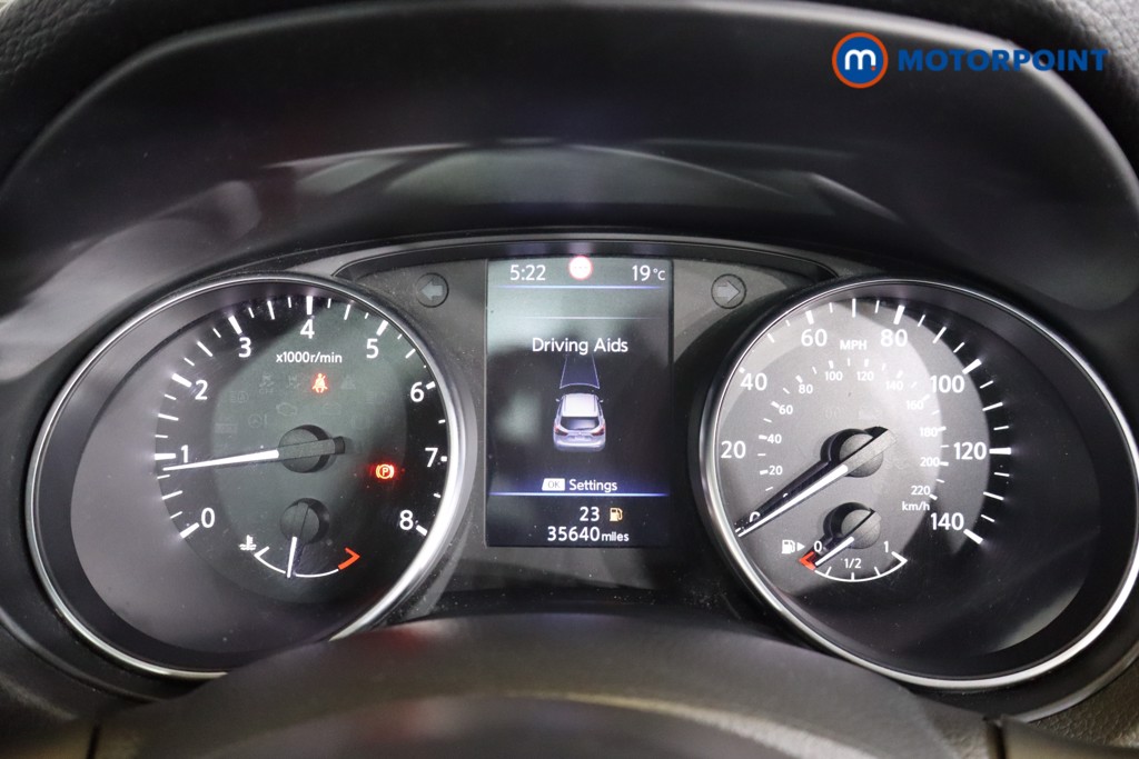 Nissan Qashqai N-Connecta Manual Petrol SUV - Stock Number (1574115) - 9th supplementary image