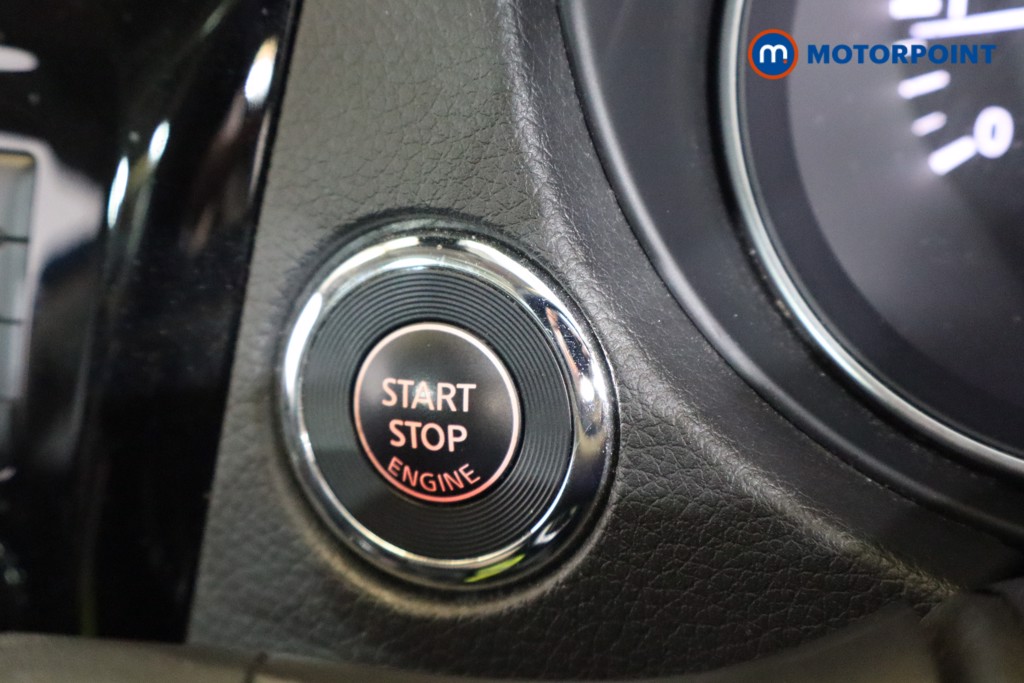 Nissan Qashqai N-Connecta Manual Petrol SUV - Stock Number (1574115) - 13th supplementary image