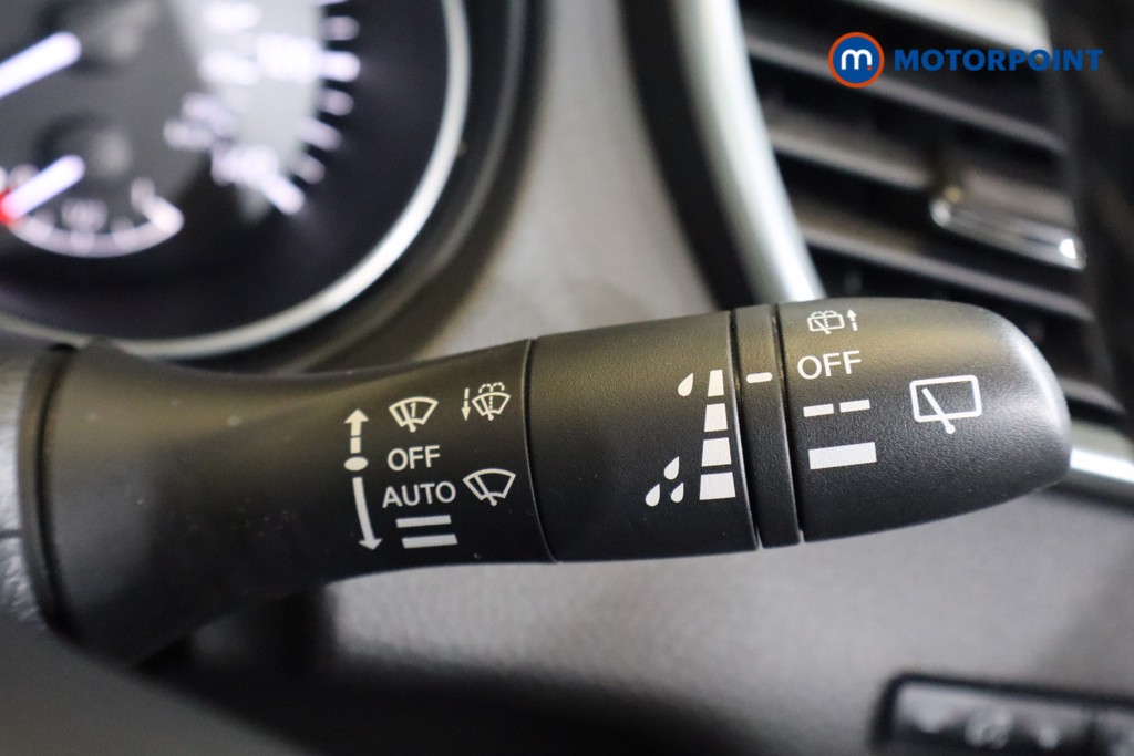 Nissan Qashqai N-Connecta Manual Petrol SUV - Stock Number (1574115) - 14th supplementary image