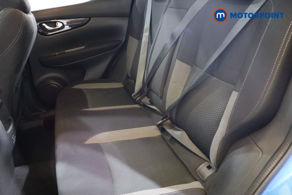 Nissan Qashqai N-Connecta Manual Petrol SUV - Stock Number (1574115) - 22nd supplementary image
