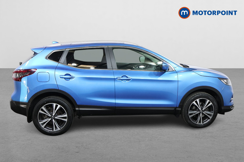 Nissan Qashqai N-Connecta Manual Petrol SUV - Stock Number (1574115) - Drivers side