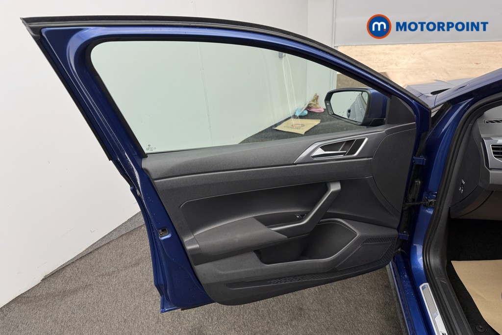 Volkswagen Polo R-Line Manual Petrol Hatchback - Stock Number (1574572) - 3rd supplementary image