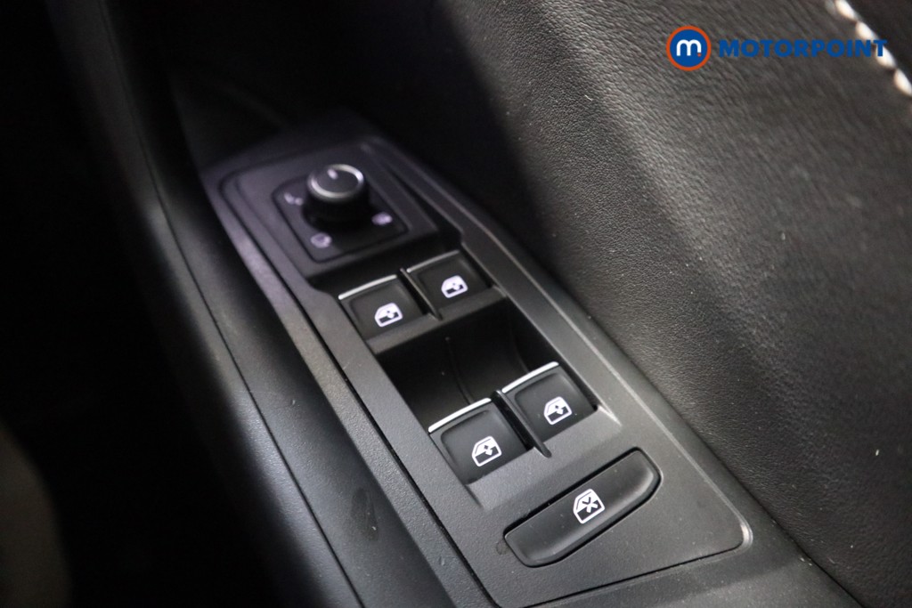 Volkswagen T-Roc Style Automatic Petrol SUV - Stock Number (1574835) - 6th supplementary image