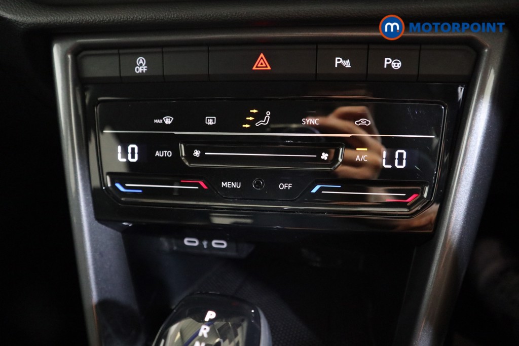 Volkswagen T-Roc Style Automatic Petrol SUV - Stock Number (1574835) - 8th supplementary image
