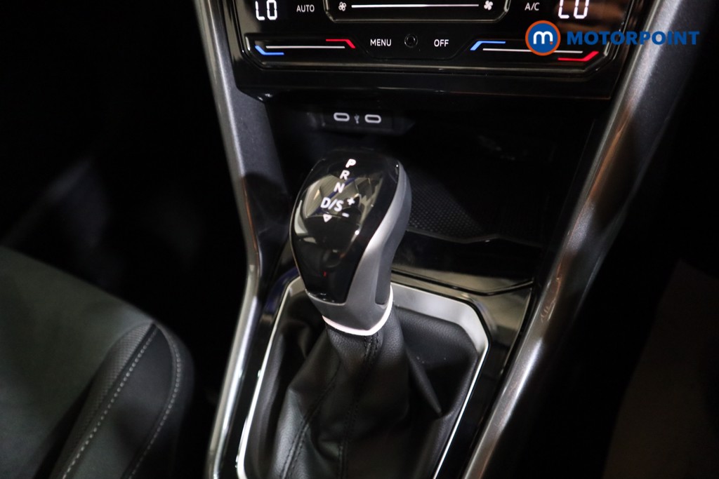 Volkswagen T-Roc Style Automatic Petrol SUV - Stock Number (1574835) - 9th supplementary image