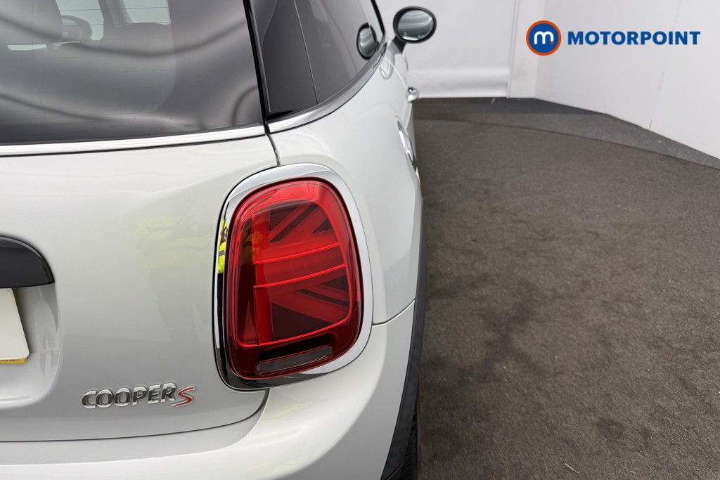 Mini Hatchback Cooper S Classic Manual Petrol Hatchback - Stock Number (1575344) - 6th supplementary image