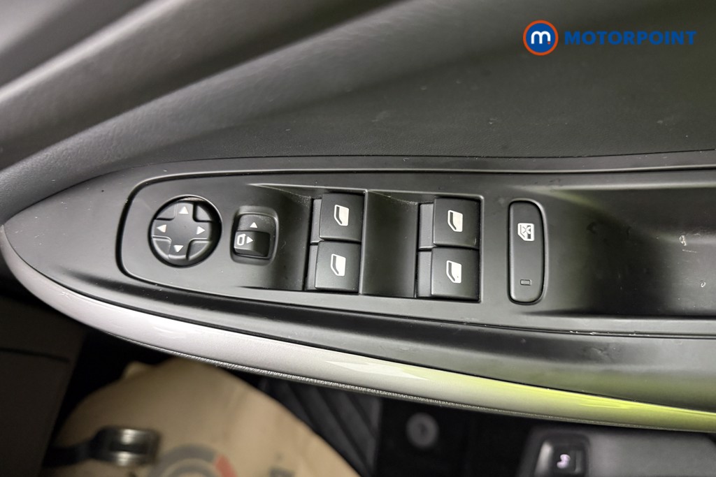 Vauxhall Grandland Gs Line Automatic Petrol Plug-In Hybrid SUV - Stock Number (1575455) - 18th supplementary image