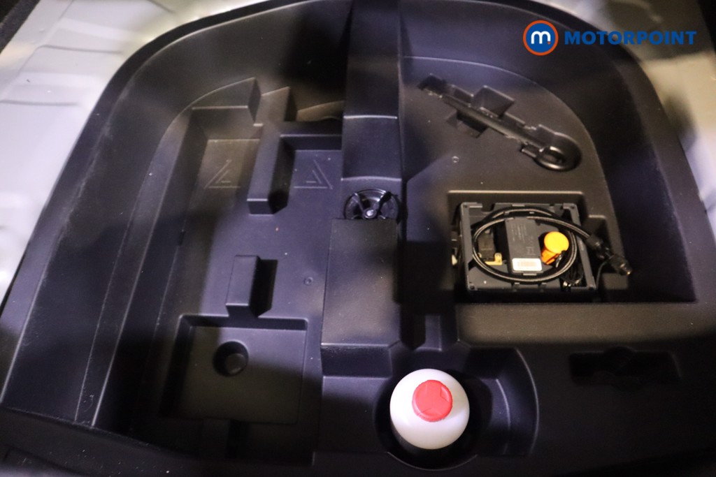 Nissan Juke N-Connecta Automatic Petrol SUV - Stock Number (1569820) - 27th supplementary image
