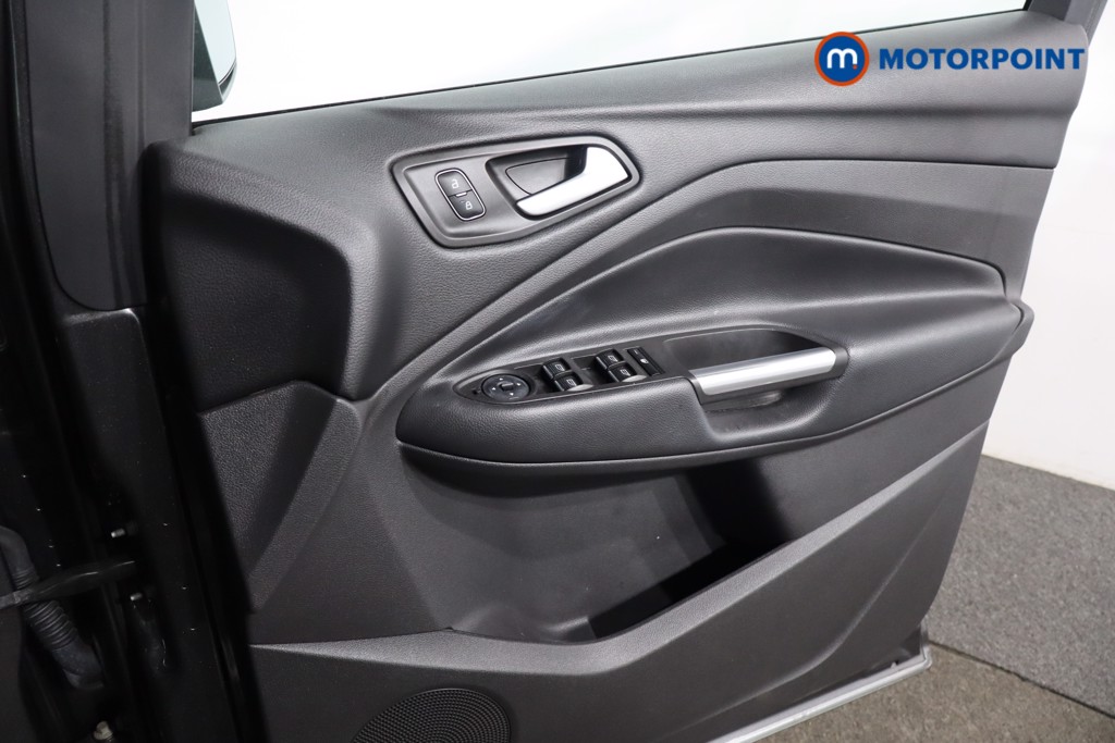 Ford Kuga St-Line Manual Diesel SUV - Stock Number (1570966) - 21st supplementary image