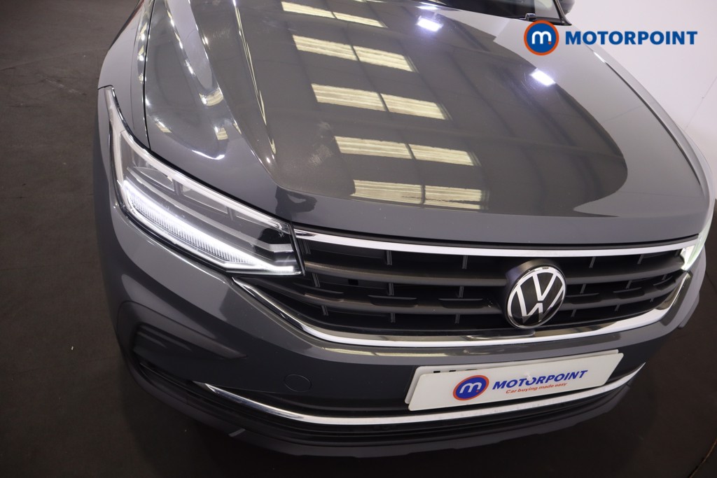 Volkswagen Tiguan Life Automatic Diesel SUV - Stock Number (1571624) - 33rd supplementary image