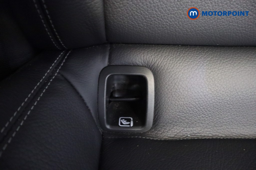 Mercedes-Benz CLA Amg Line Automatic Petrol Coupe - Stock Number (1571955) - 28th supplementary image
