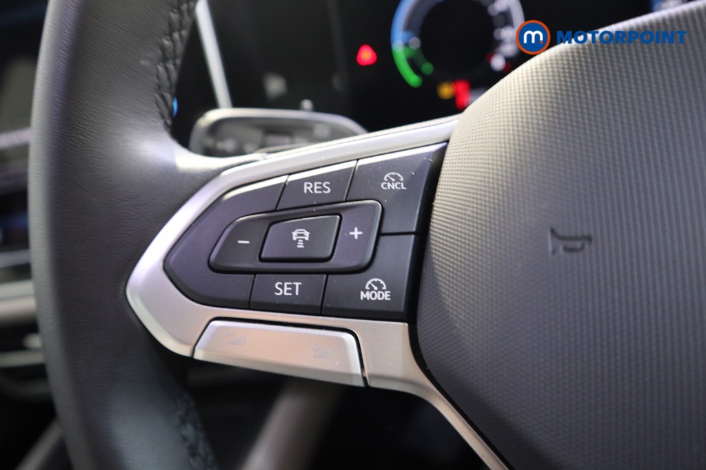 Volkswagen Passat Life Automatic Petrol Plug-In Hybrid Estate - Stock Number (1573339) - 4th supplementary image