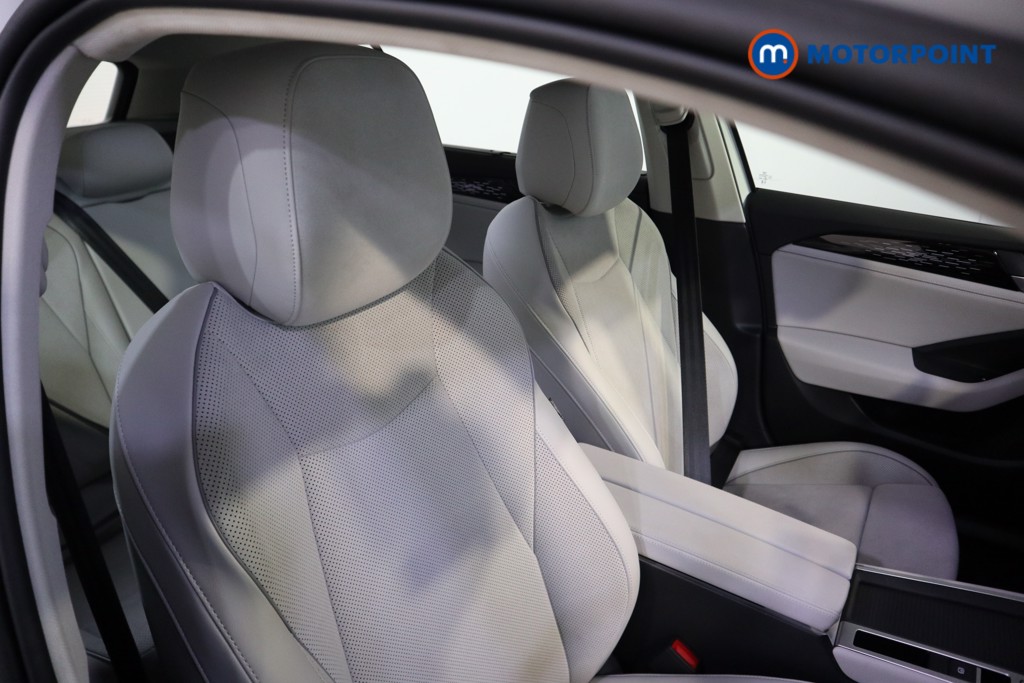 Volkswagen Passat Life Automatic Petrol Plug-In Hybrid Estate - Stock Number (1573339) - 9th supplementary image