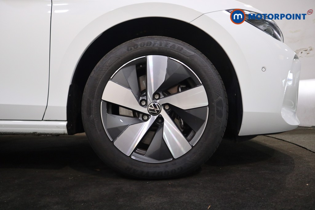 Volkswagen Passat Life Automatic Petrol Plug-In Hybrid Estate - Stock Number (1573339) - 13th supplementary image