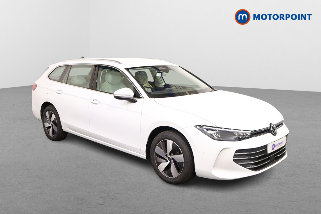Volkswagen Passat Life Automatic Petrol Plug-In Hybrid Estate - Stock Number (1573339) - Drivers side front corner