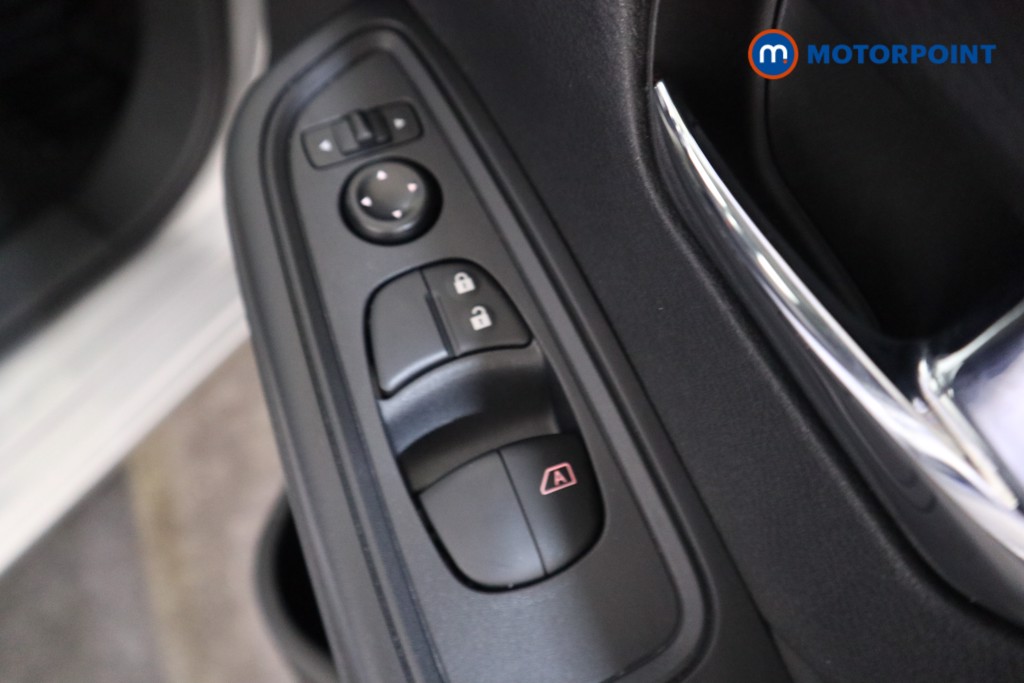Nissan Micra Acenta Manual Petrol Hatchback - Stock Number (1574943) - 6th supplementary image