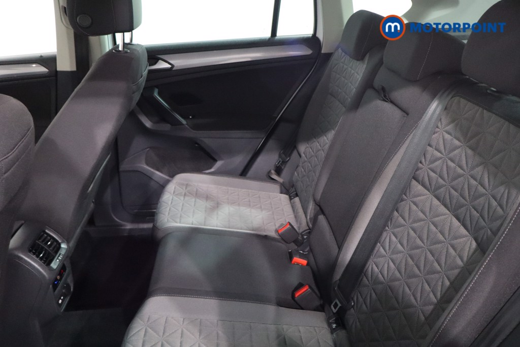 Volkswagen Tiguan Life Automatic Petrol SUV - Stock Number (1575841) - 5th supplementary image