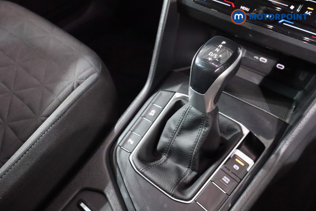 Volkswagen Tiguan Life Automatic Petrol SUV - Stock Number (1575841) - 16th supplementary image
