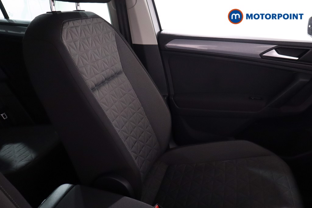 Volkswagen Tiguan Life Automatic Petrol SUV - Stock Number (1575841) - 23rd supplementary image