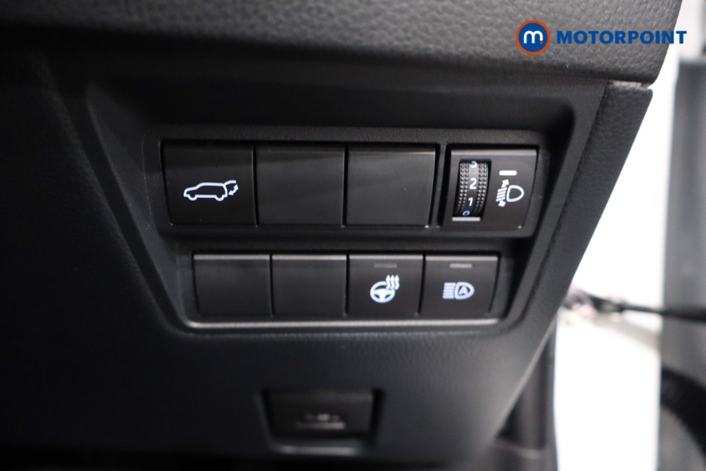 Toyota Yaris Cross Excel Automatic Petrol-Electric Hybrid Estate - Stock Number (1575861) - 19th supplementary image