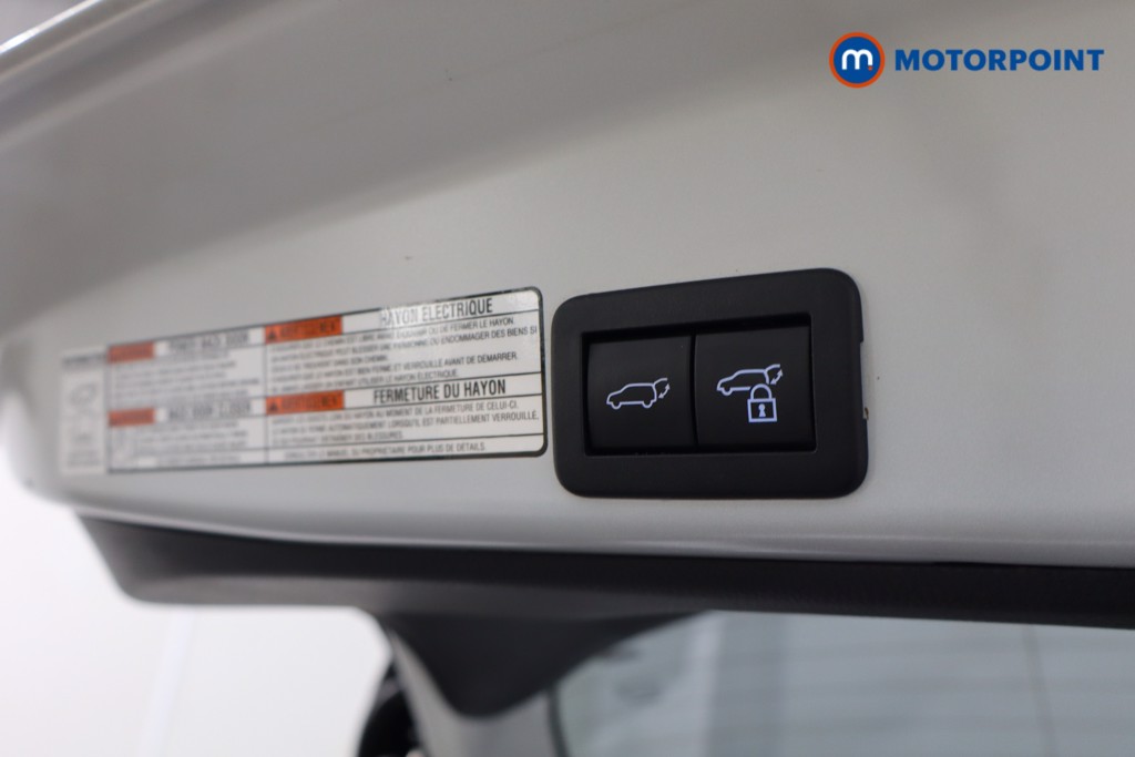 Toyota Yaris Cross Excel Automatic Petrol-Electric Hybrid Estate - Stock Number (1575861) - 29th supplementary image