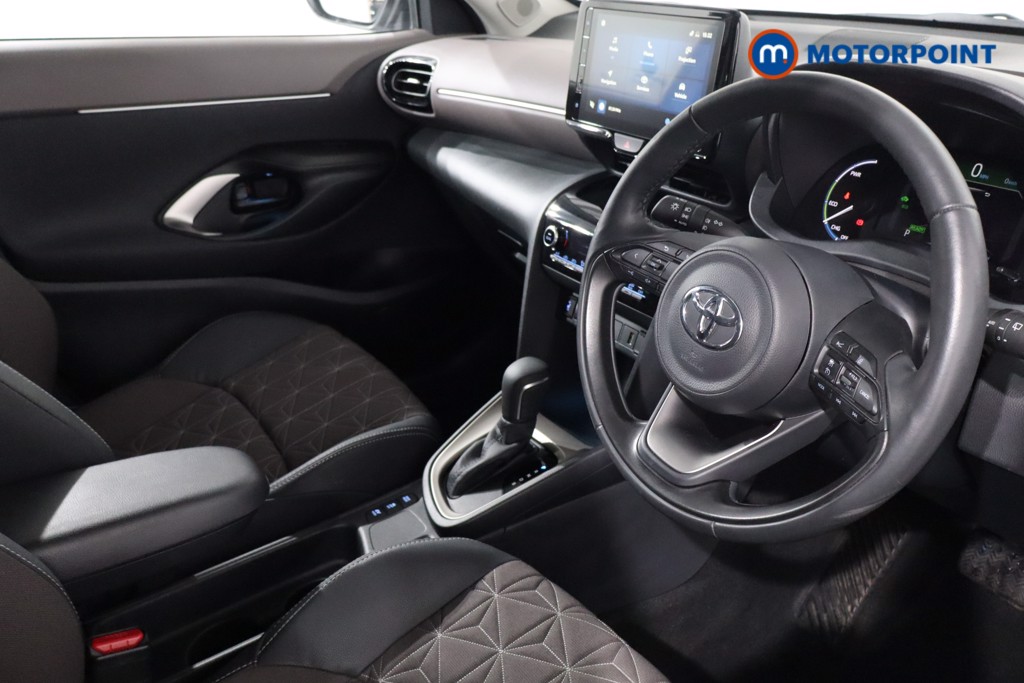 Toyota Yaris Cross Excel Automatic Petrol-Electric Hybrid Estate - Stock Number (1575938) - 25th supplementary image