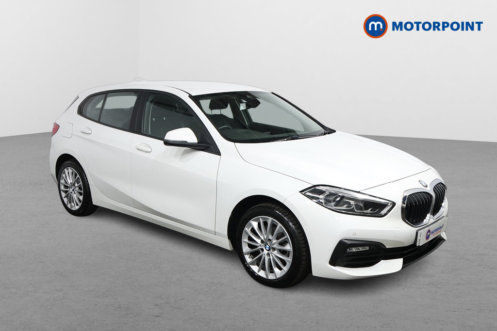 BMW 1 Series SE Automatic Petrol Hatchback - Stock Number (1565794) - Drivers side front corner
