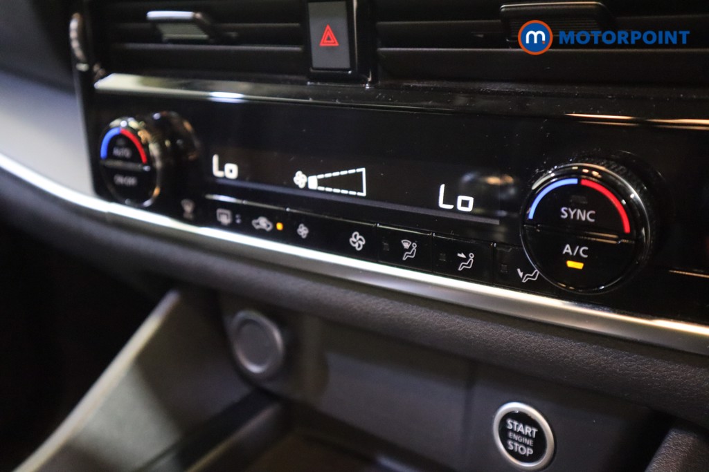 Nissan Qashqai Acenta Premium Manual Petrol SUV - Stock Number (1572104) - 19th supplementary image