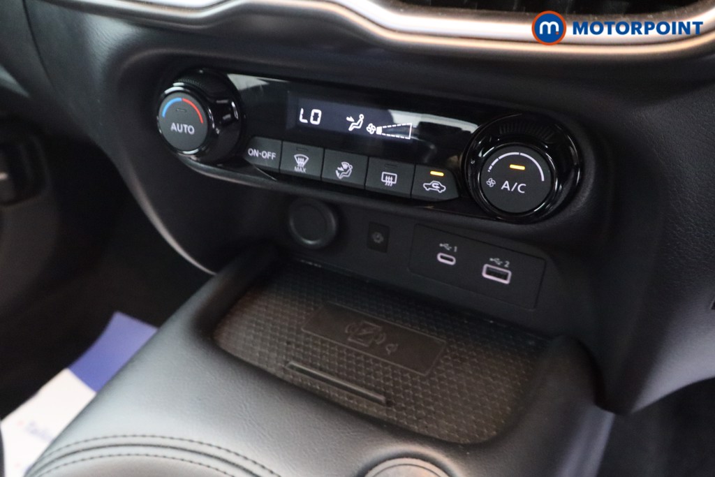 Nissan Juke N-Connecta Manual Petrol SUV - Stock Number (1572826) - 11th supplementary image