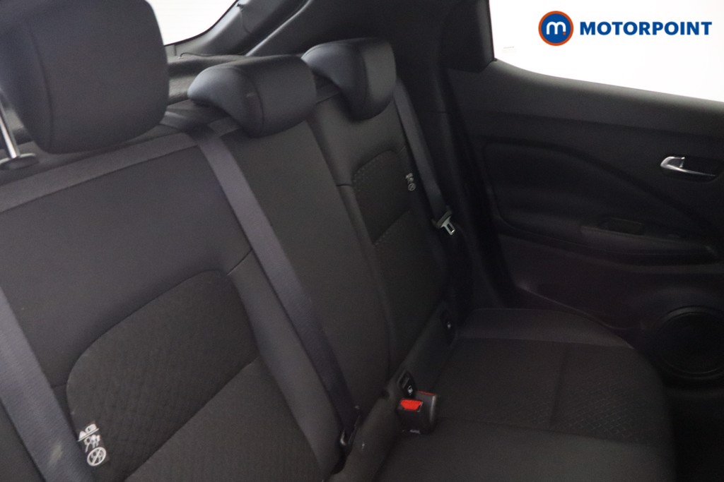 Nissan Juke N-Connecta Manual Petrol SUV - Stock Number (1572826) - 22nd supplementary image