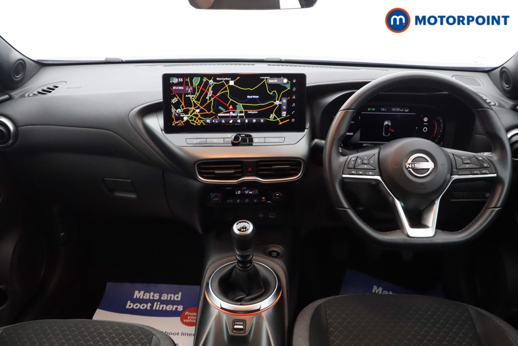 Nissan Juke N-Connecta Manual Petrol SUV - Stock Number (1572826) - 1st supplementary image