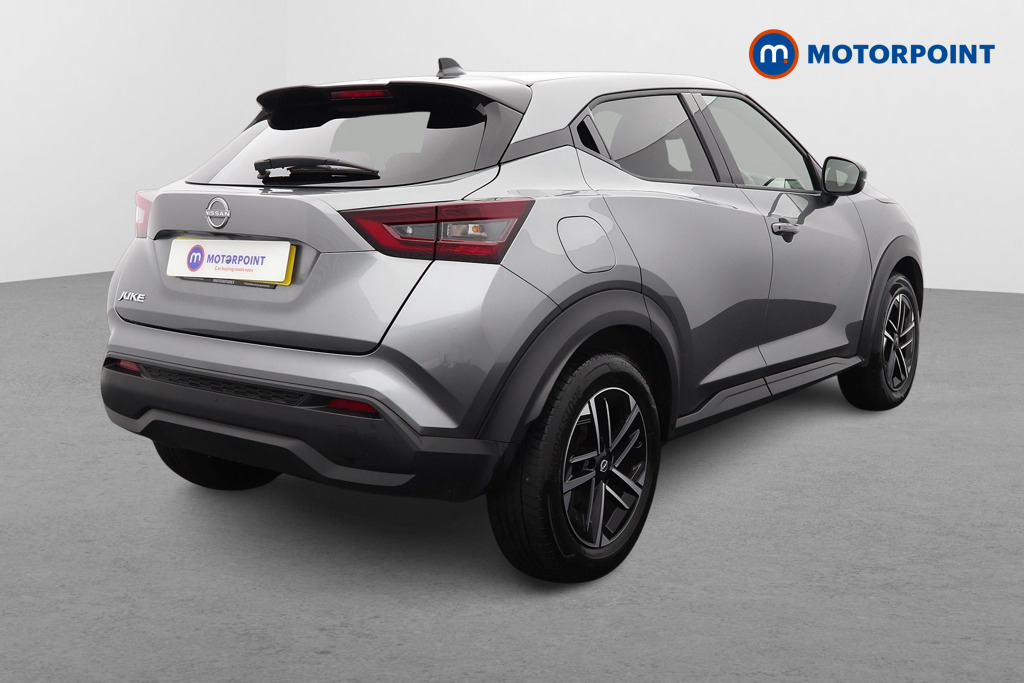 Nissan Juke N-Connecta Manual Petrol SUV - Stock Number (1572826) - Drivers side rear corner