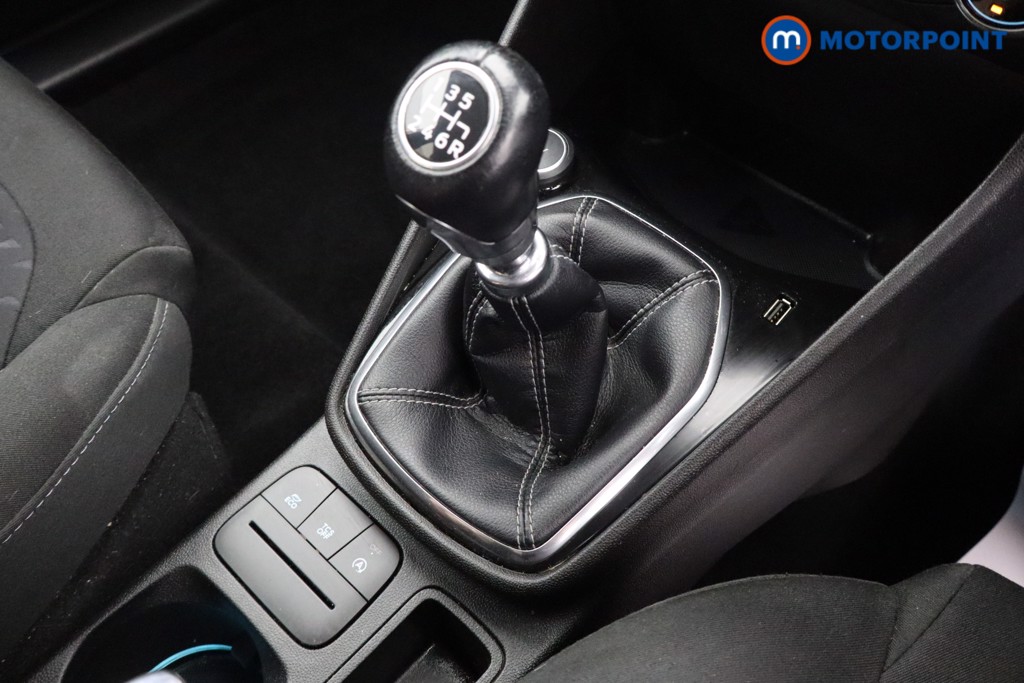 Ford Fiesta Titanium Manual Petrol Hatchback - Stock Number (1572838) - 11th supplementary image