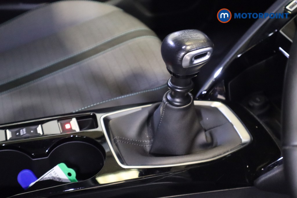 Peugeot 2008 Allure Premium Manual Petrol SUV - Stock Number (1573930) - 5th supplementary image
