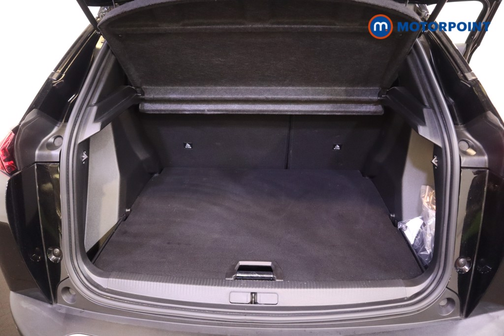 Peugeot 2008 Allure Premium Manual Petrol SUV - Stock Number (1573930) - 8th supplementary image