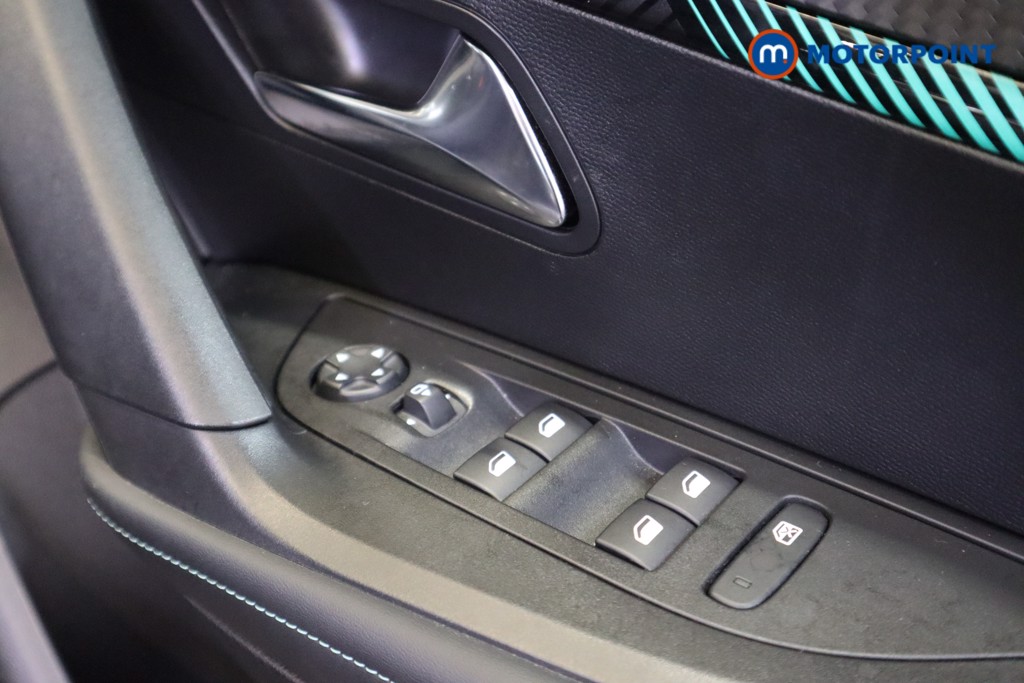 Peugeot 2008 Allure Premium Manual Petrol SUV - Stock Number (1573930) - 14th supplementary image