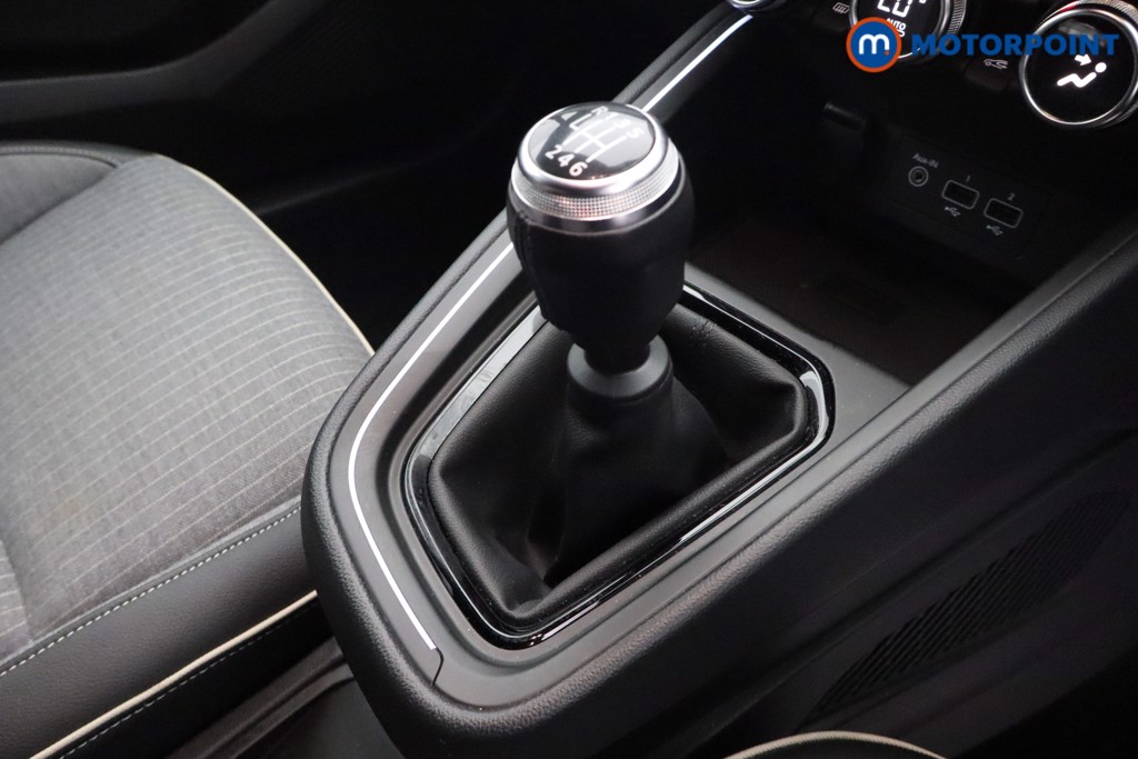 Renault Clio Lutecia Se Manual Petrol Hatchback - Stock Number (1575112) - 11th supplementary image