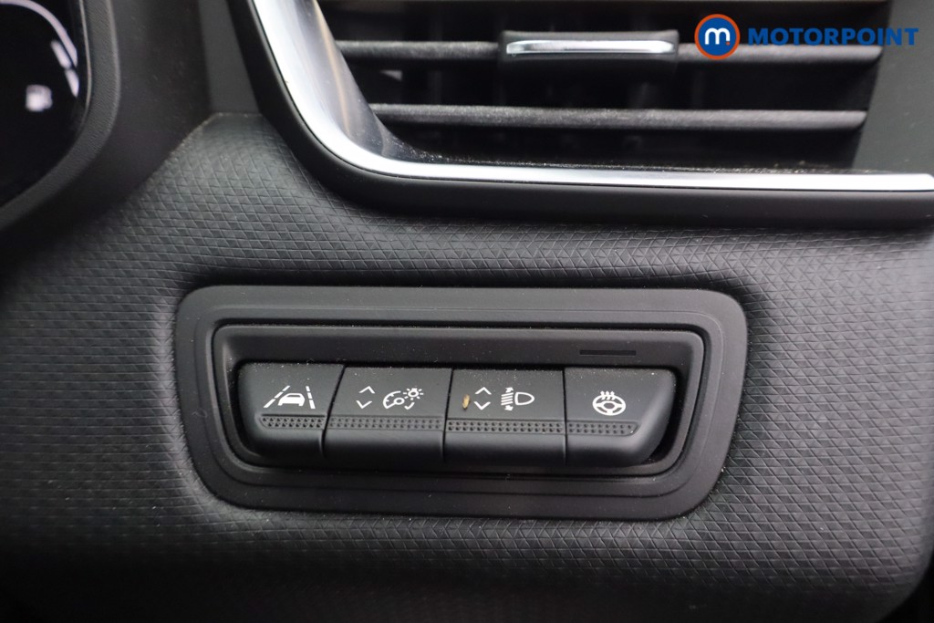 Renault Clio Lutecia Se Manual Petrol Hatchback - Stock Number (1575112) - 15th supplementary image