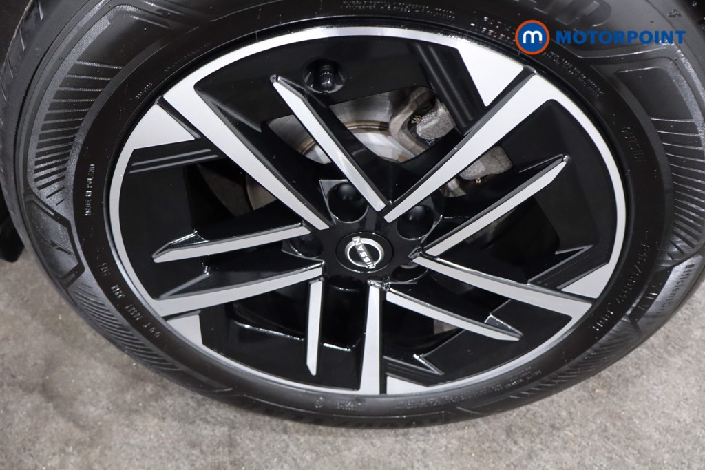 Nissan Juke N-Connecta Automatic Petrol-Electric Hybrid SUV - Stock Number (1575254) - 12th supplementary image