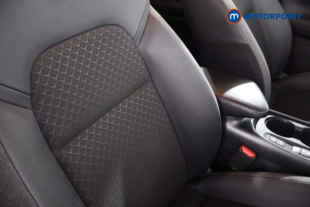 Nissan Juke N-Connecta Automatic Petrol-Electric Hybrid SUV - Stock Number (1575254) - 22nd supplementary image