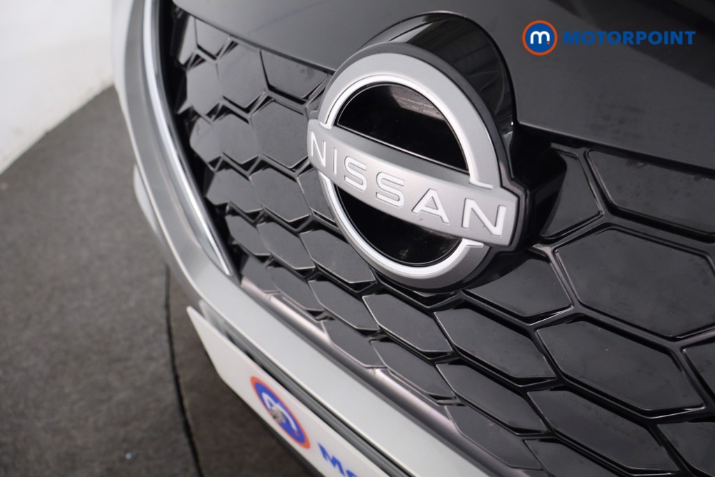 Nissan Juke N-Connecta Automatic Petrol-Electric Hybrid SUV - Stock Number (1575254) - 25th supplementary image
