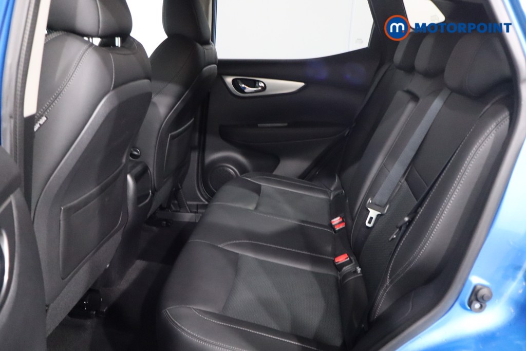 Nissan Qashqai N-Connecta Automatic Petrol SUV - Stock Number (1575914) - 5th supplementary image