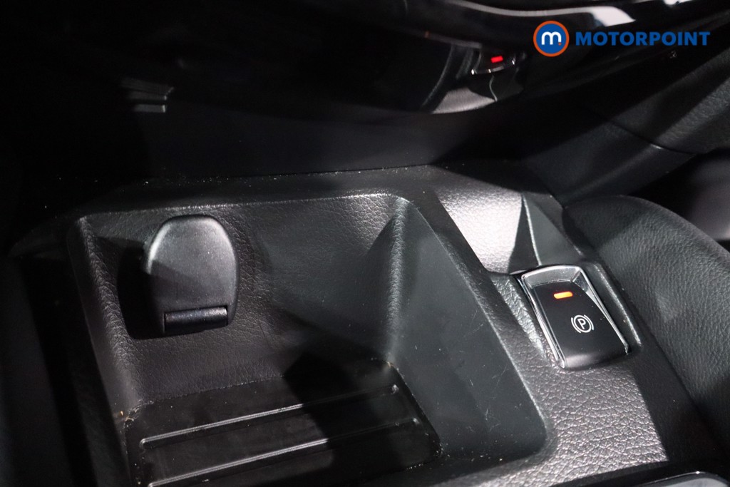 Nissan Qashqai N-Connecta Automatic Petrol SUV - Stock Number (1575914) - 17th supplementary image