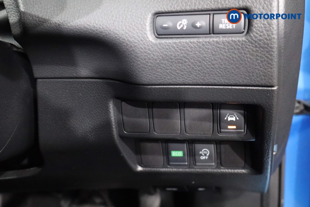 Nissan Qashqai N-Connecta Automatic Petrol SUV - Stock Number (1575914) - 22nd supplementary image
