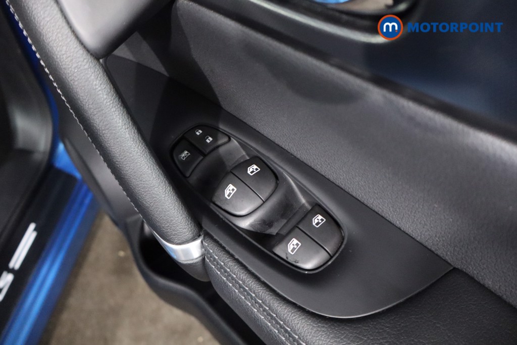 Nissan Qashqai N-Connecta Automatic Petrol SUV - Stock Number (1575914) - 24th supplementary image