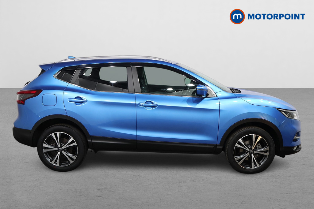 Nissan Qashqai N-Connecta Automatic Petrol SUV - Stock Number (1575914) - Drivers side