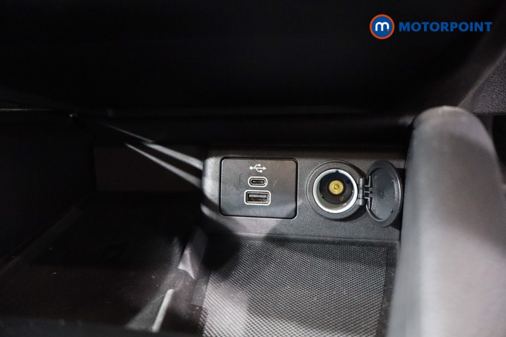 Ford Focus ST Manual Petrol Hatchback - Stock Number (1575988) - 14th supplementary image