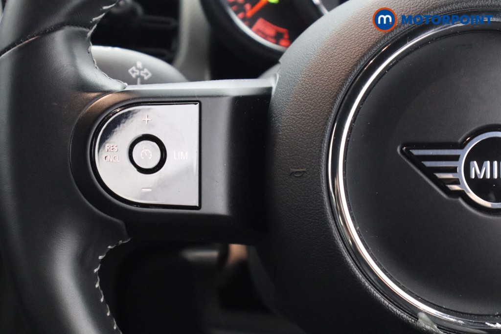 Mini Hatchback Cooper S Exclusive Manual Petrol Hatchback - Stock Number (1576154) - 4th supplementary image