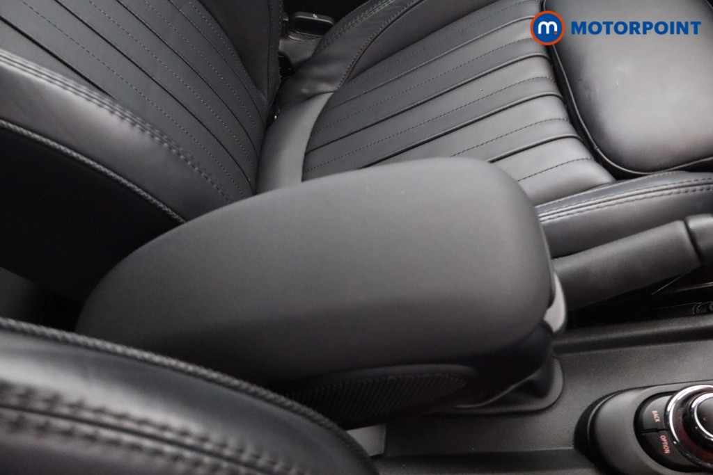 Mini Hatchback Cooper S Exclusive Manual Petrol Hatchback - Stock Number (1576154) - 7th supplementary image